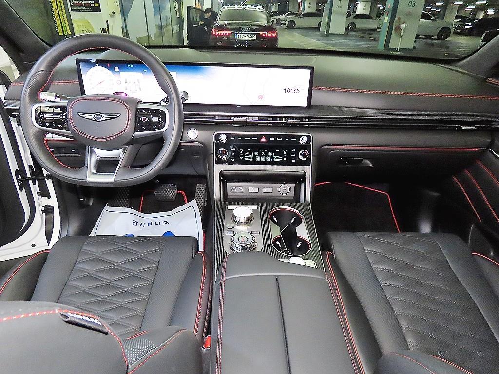 Genesis GV80 - Vista 10