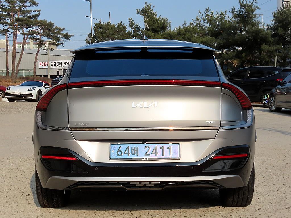 KIA EV6 - Vista 4