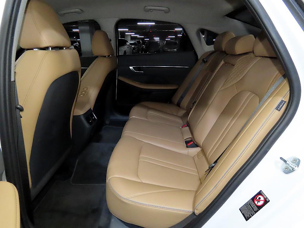 HYUNDAI Sonata - Vista 7