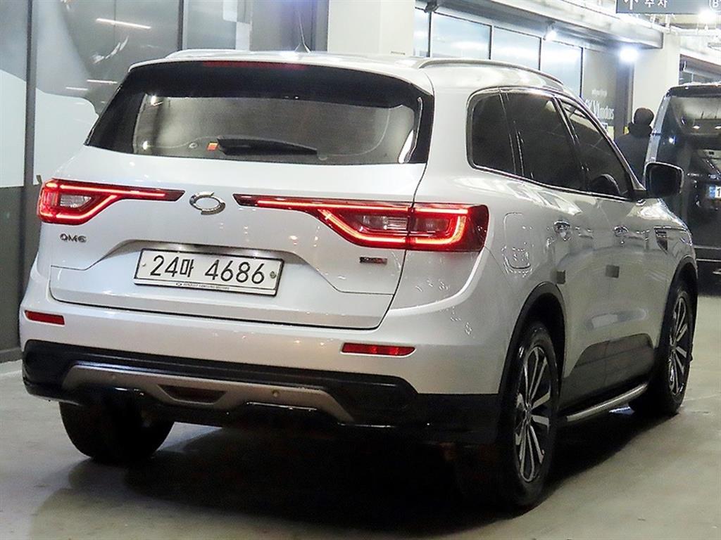 SAMSUNG QM6 - Vista 4