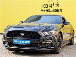 Ford Mustang - Vista 4