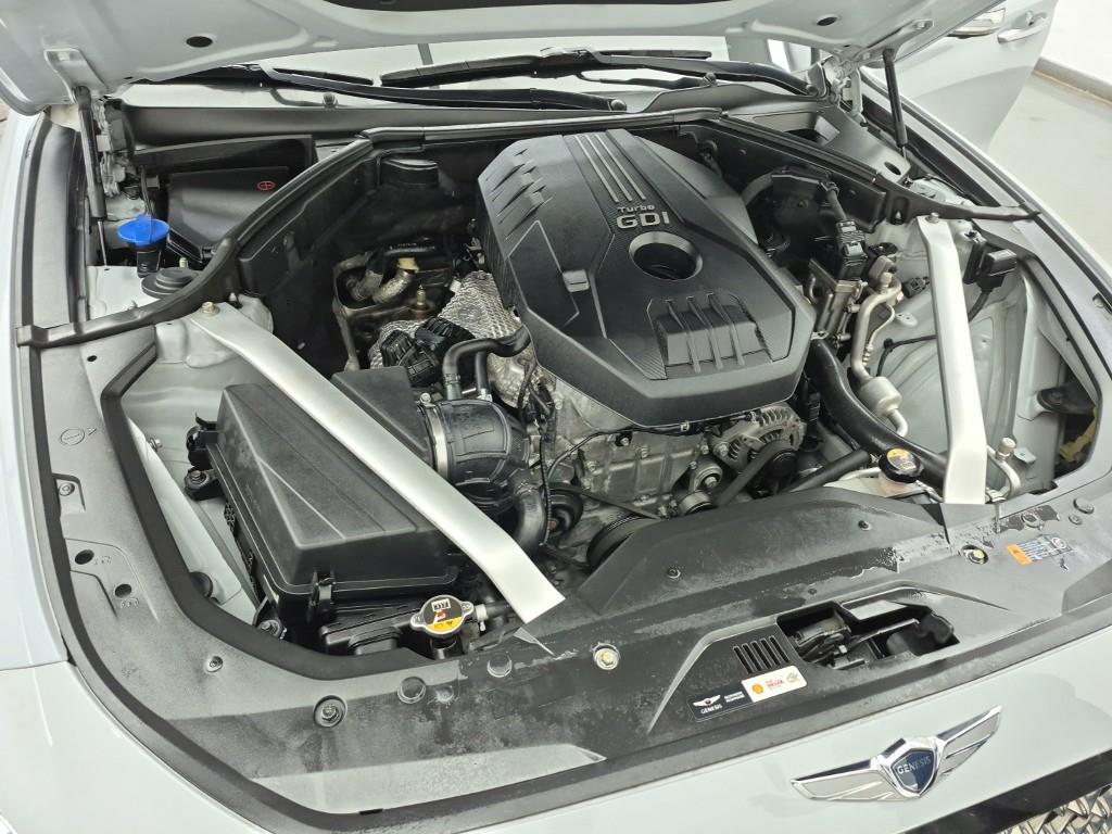 Genesis G70 - Vista 6