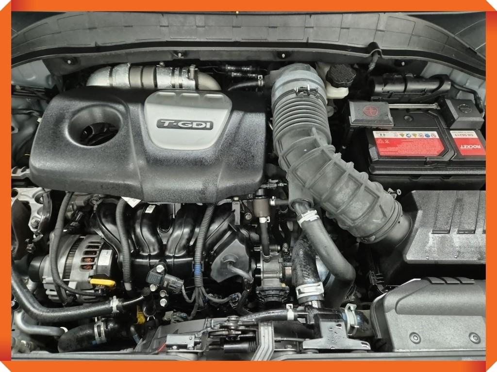 HYUNDAI Kona - Vista 7