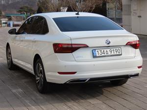 Volkswagen Jetta - Vista 8