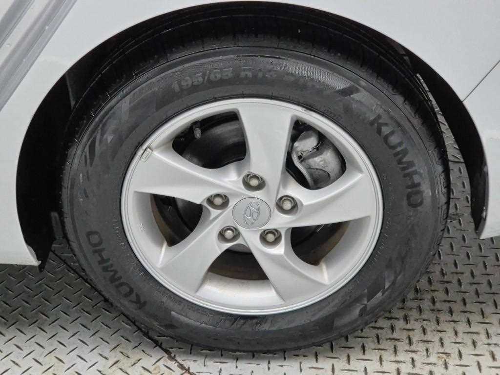 HYUNDAI Avante 2015 Plateado - Importación desde Corea - HF Imports Iquique - Foto 18