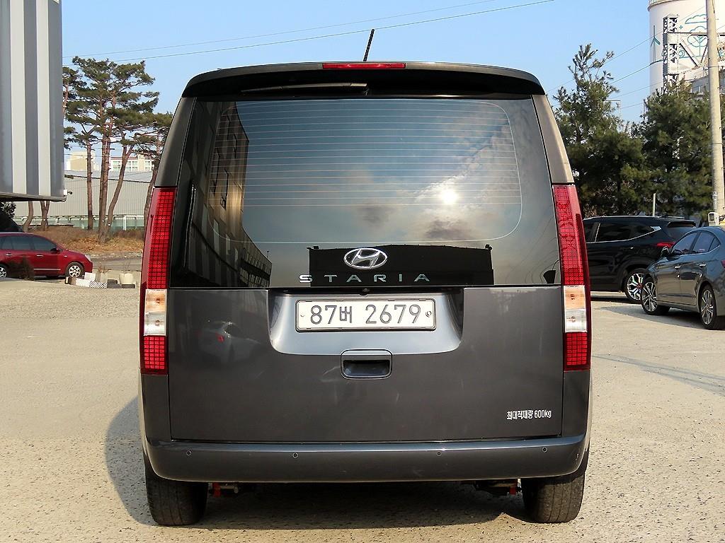 HYUNDAI Staria - Vista 4