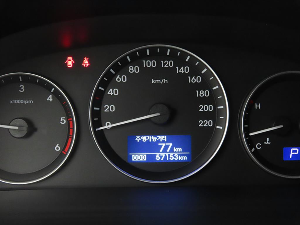 HYUNDAI Starex - Vista 9