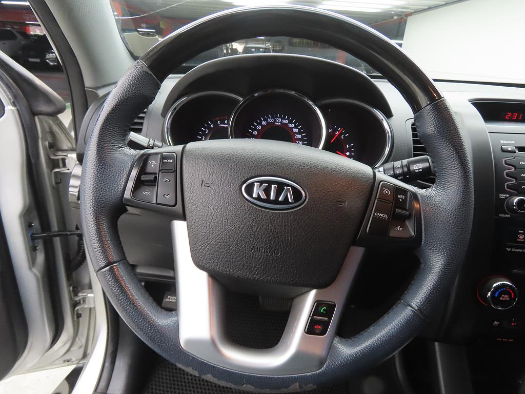 KIA Sorento - Vista 8