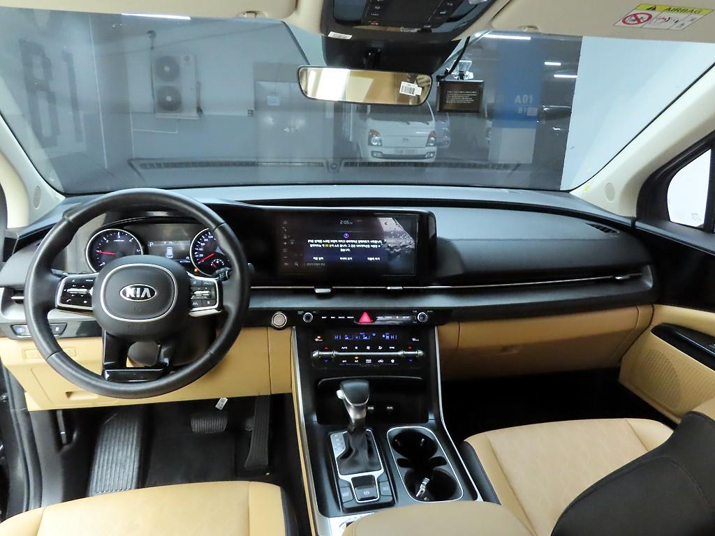 KIA Carnival - Vista 6