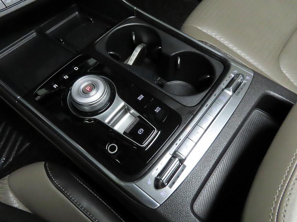 KIA Carnival - Vista 10