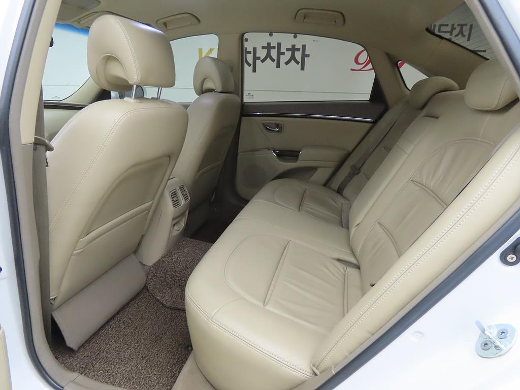 HYUNDAI Grandeur - Vista 5