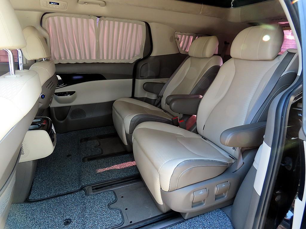 KIA Carnival - Vista 6