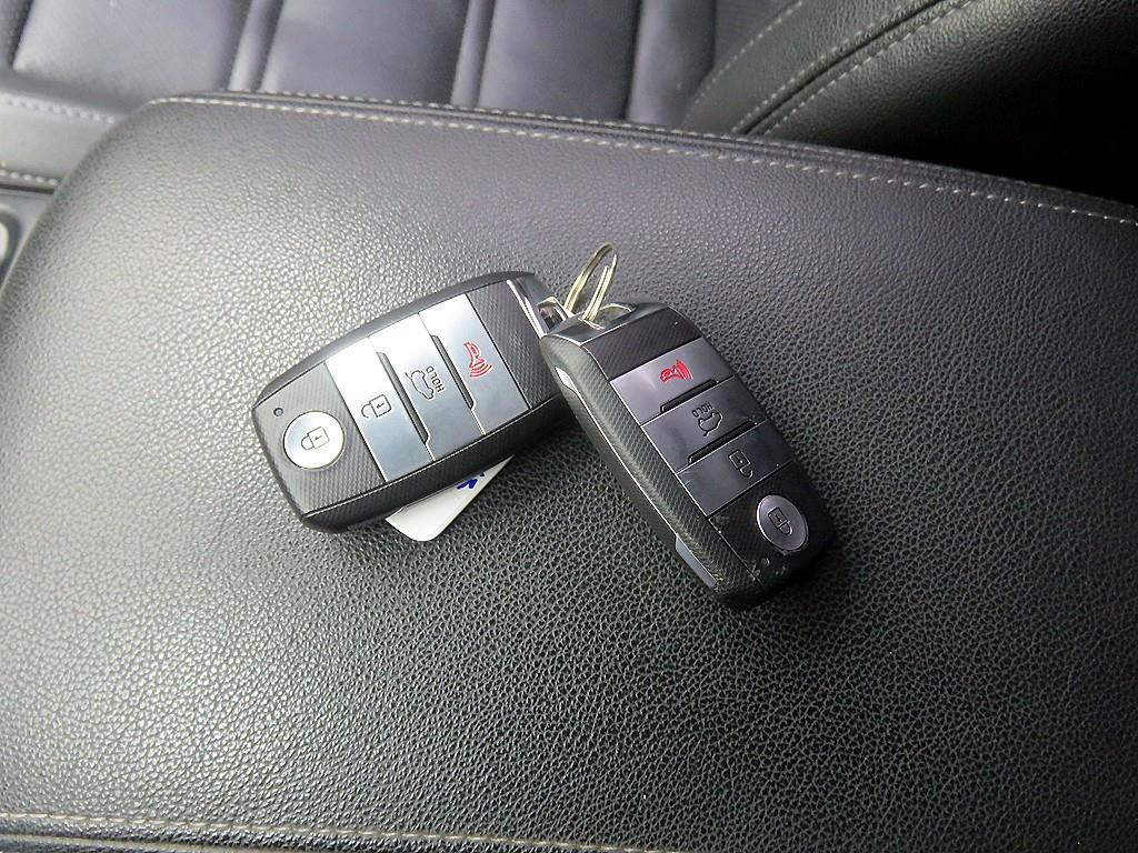 KIA Sorento 2016 Plateado - Importación desde Corea - HF Imports Iquique - Foto 16