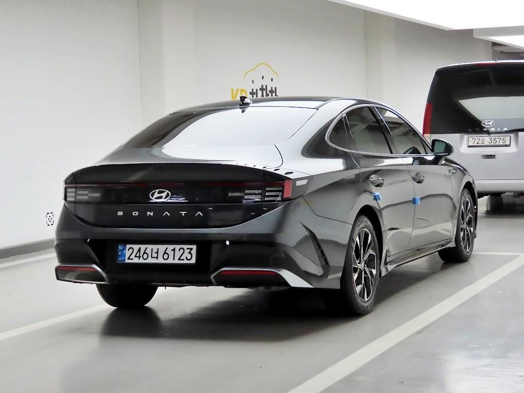 HYUNDAI Sonata - Vista 4