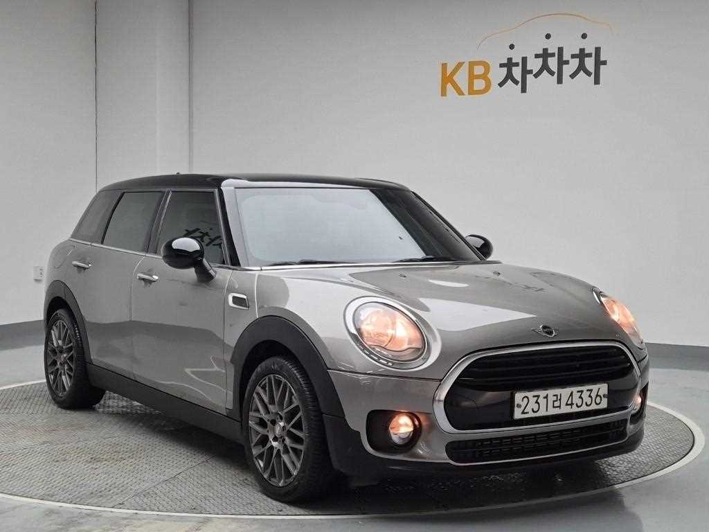 Mini Clubman - Vista 4