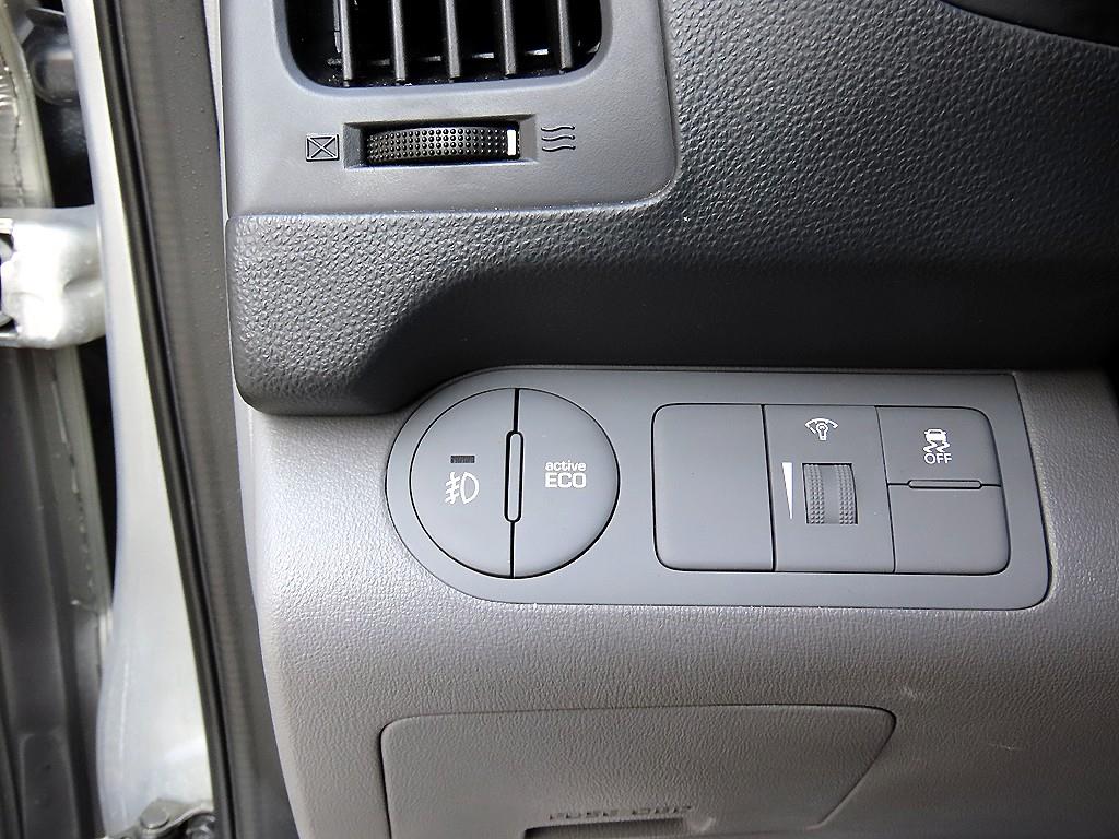 HYUNDAI Starex - Vista 12