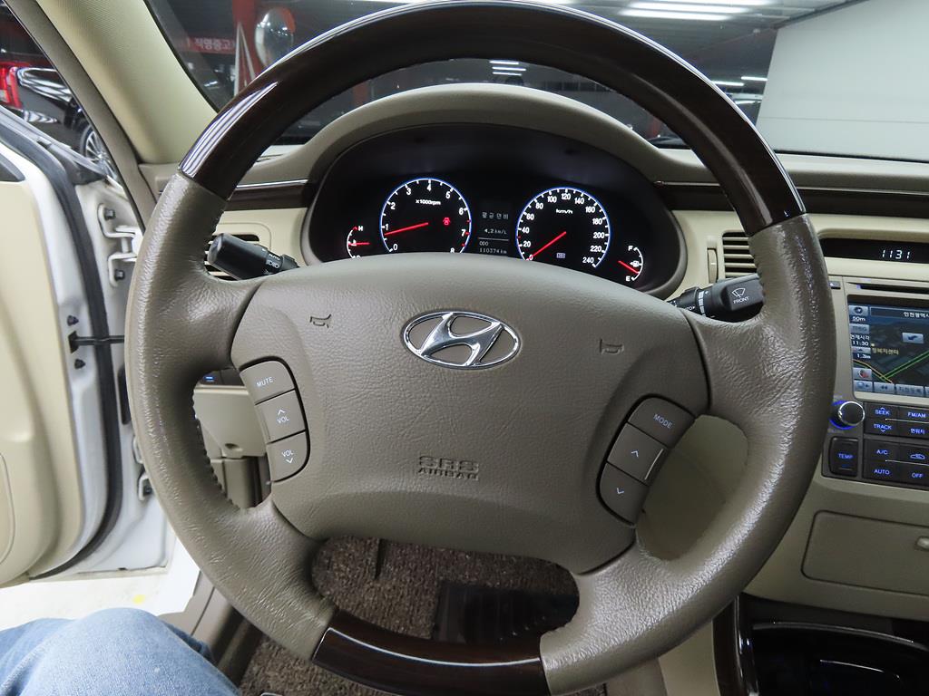 HYUNDAI Grandeur - Vista 8