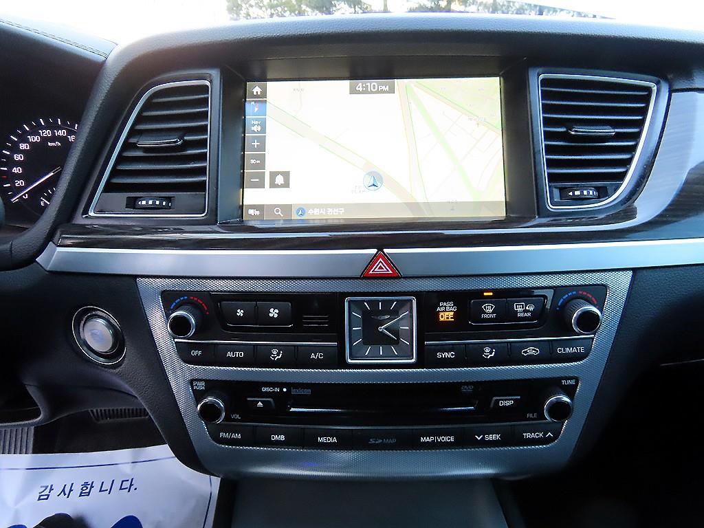 Genesis G80 - Vista 12