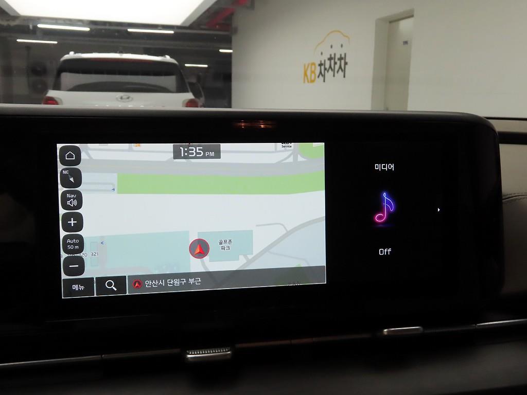 KIA Carnival - Vista 8