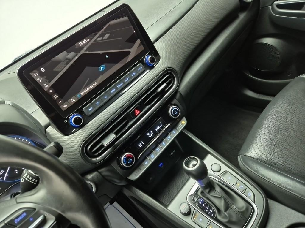 HYUNDAI Kona - Vista 9