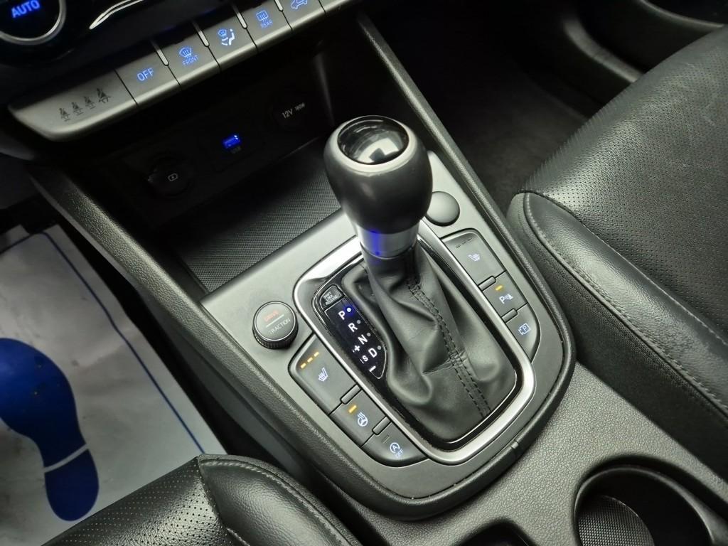 HYUNDAI Kona - Vista 12