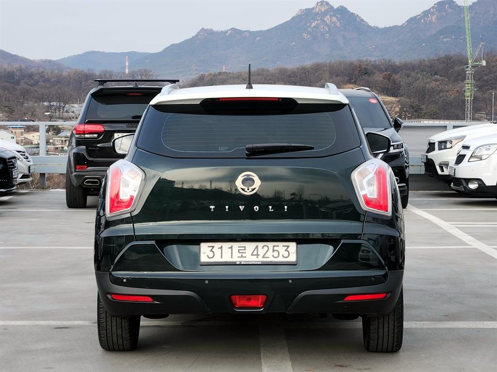 Ssangyong Tivoli - Vista 7