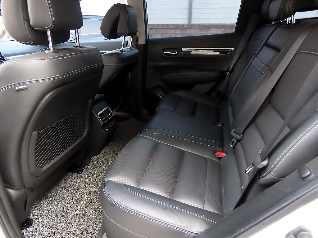 SAMSUNG QM6 - Vista 6