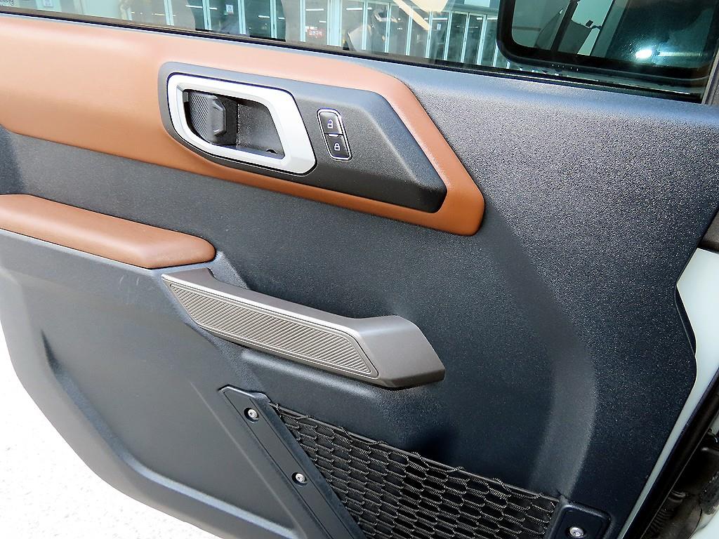 Ford Bronco - Vista 11