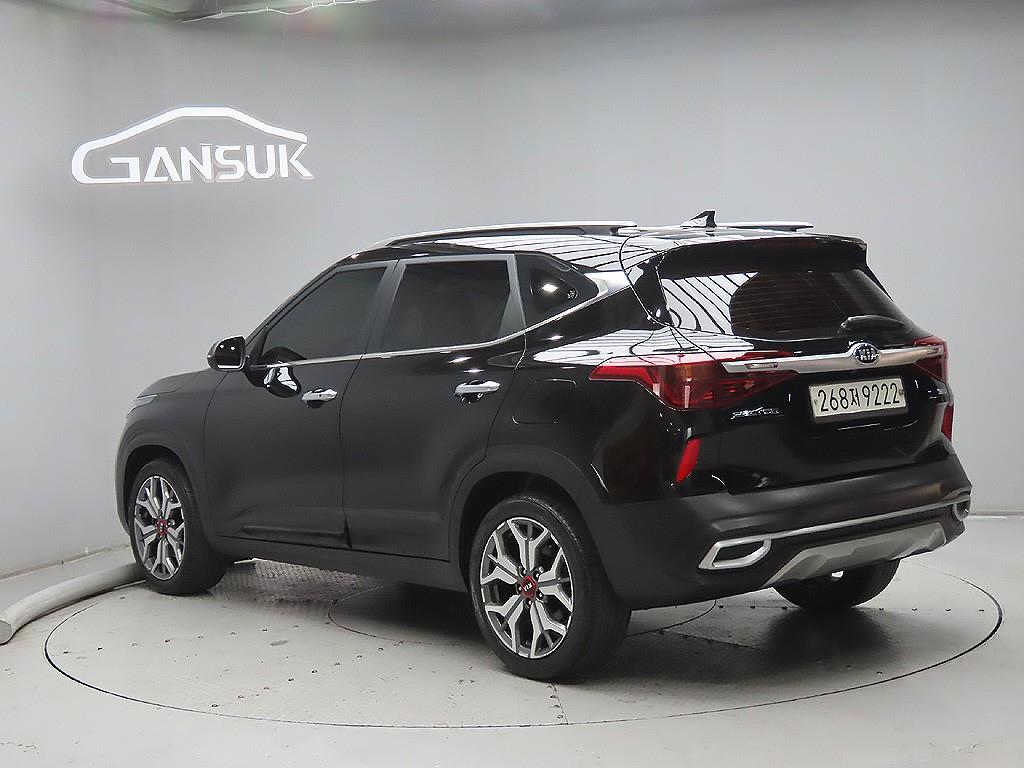 KIA Seltos - Vista 5