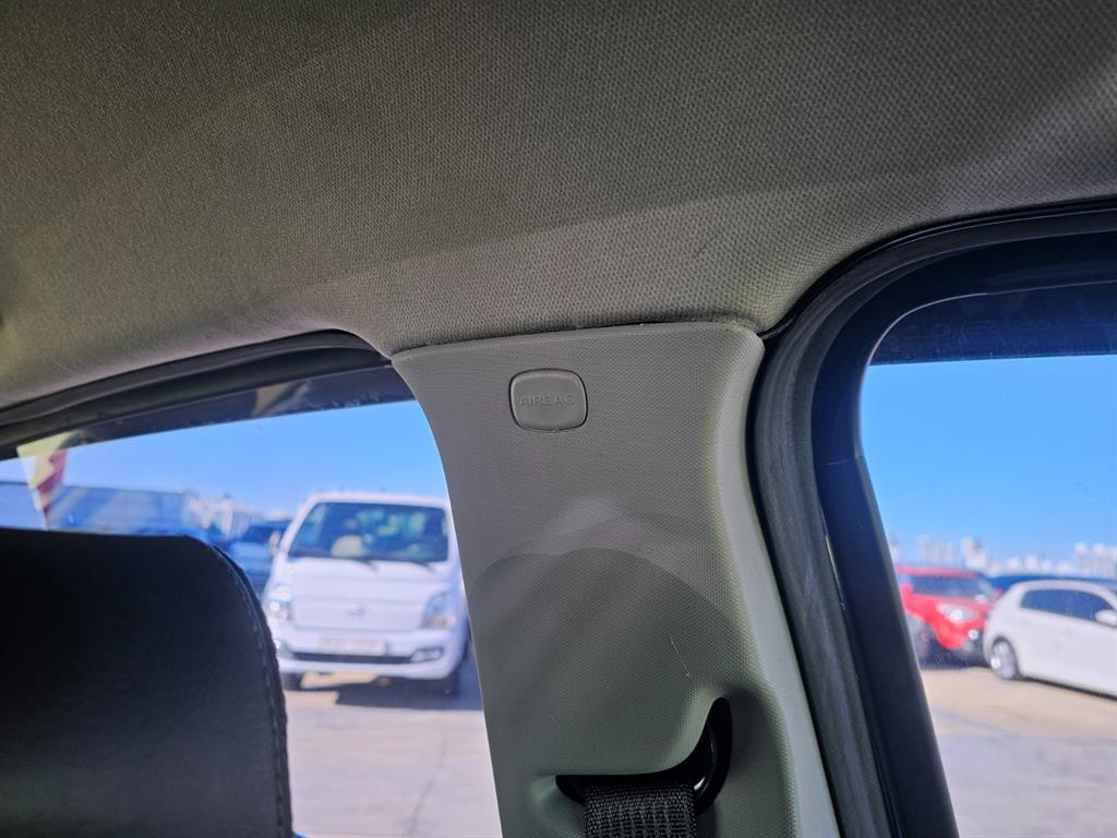 Chevrolet Spark 2018 Negro - Importación desde Corea - HF Imports Iquique - Foto 17