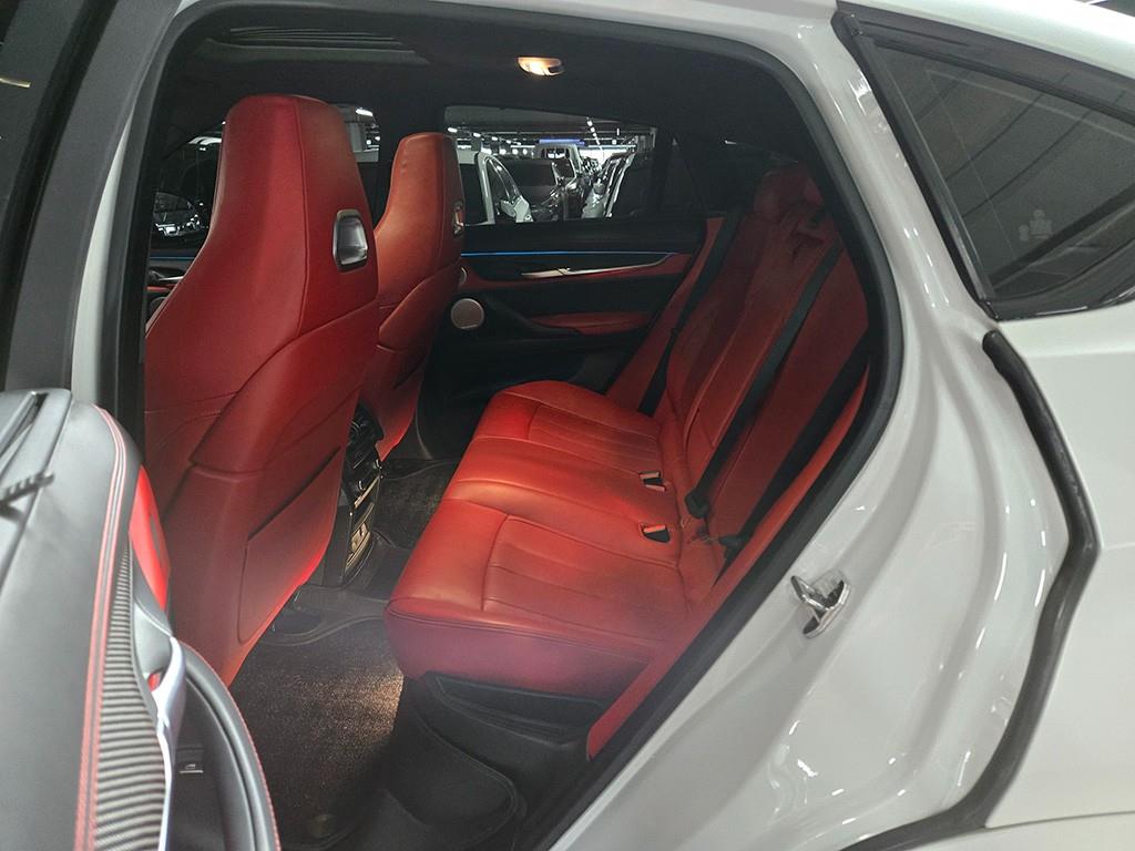 BMW X6M - Vista 6