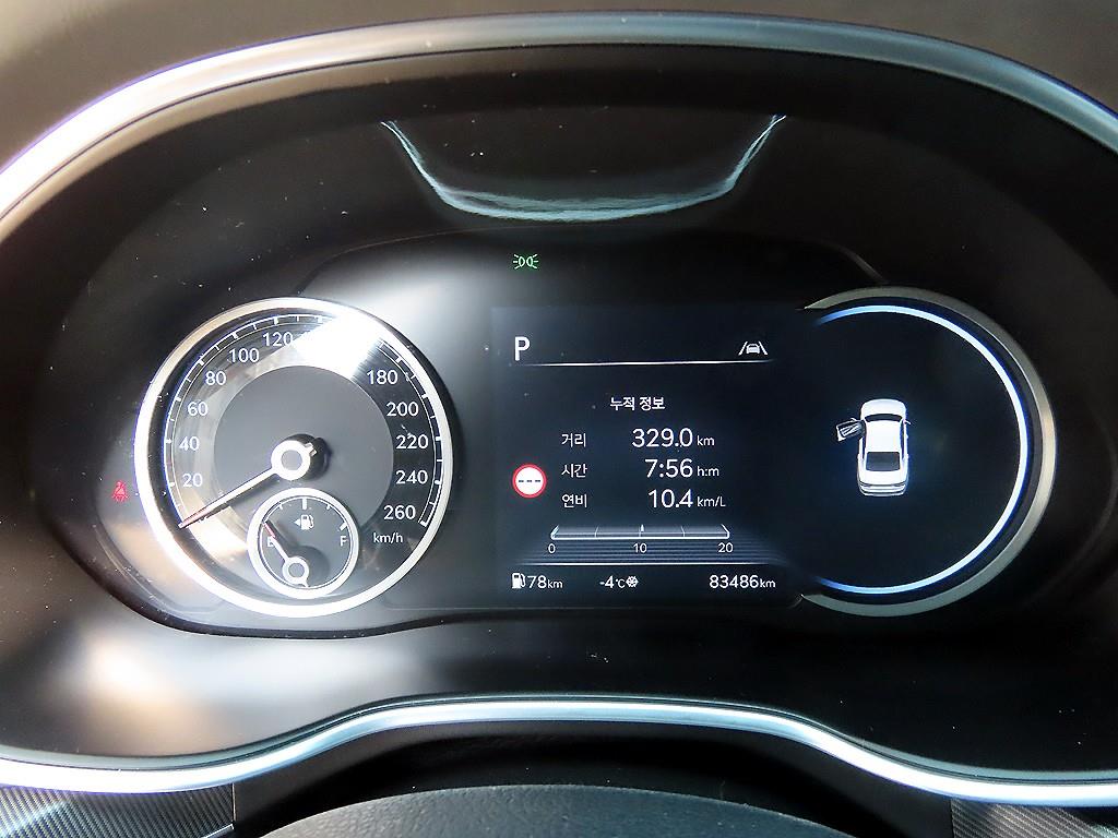 Genesis G80 - Vista 9