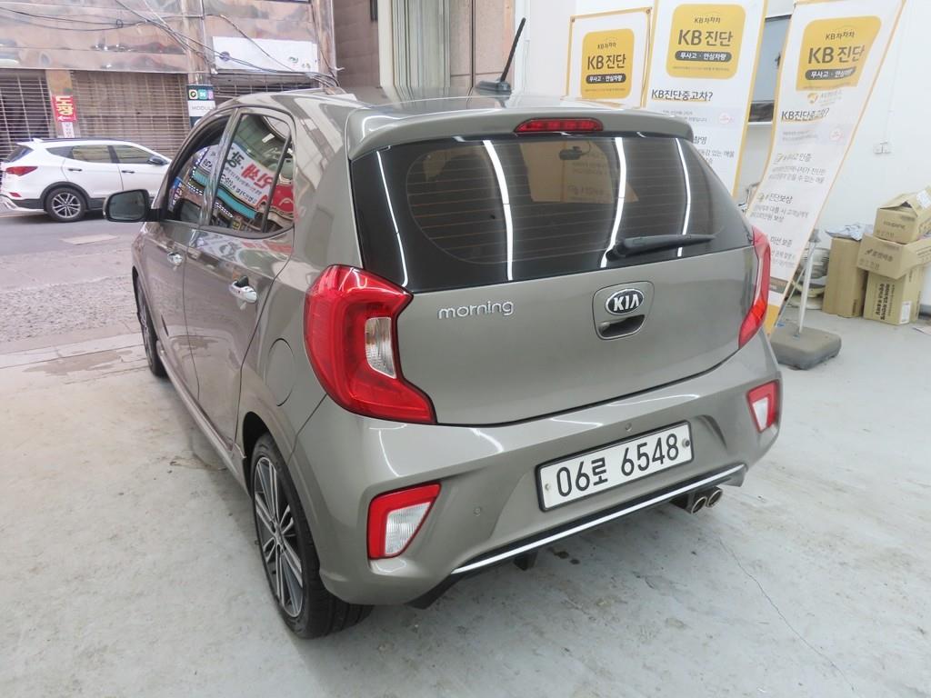 KIA Morning - Vista 4