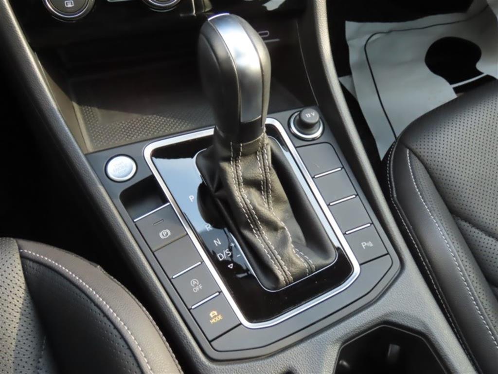 Volkswagen Jetta - Vista 11