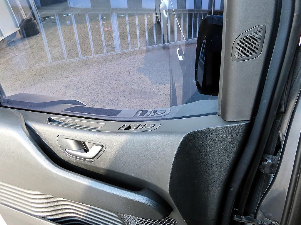 HYUNDAI Staria - Vista 11