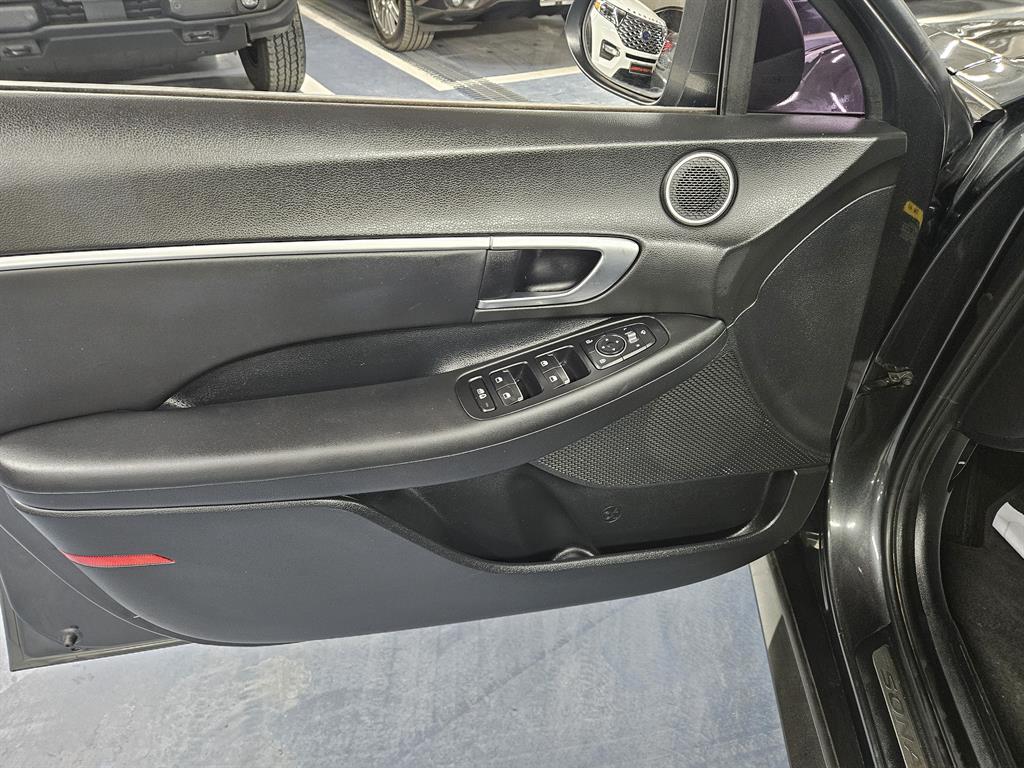 HYUNDAI Sonata - Vista 12