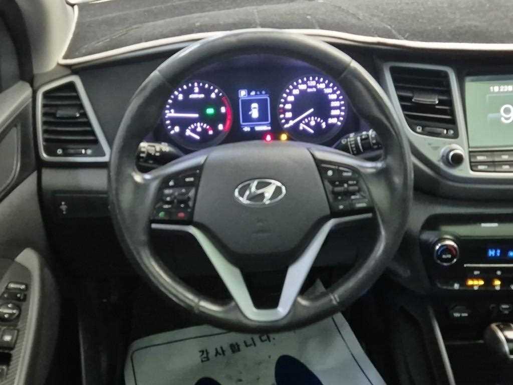 HYUNDAI Tucson - Vista 9
