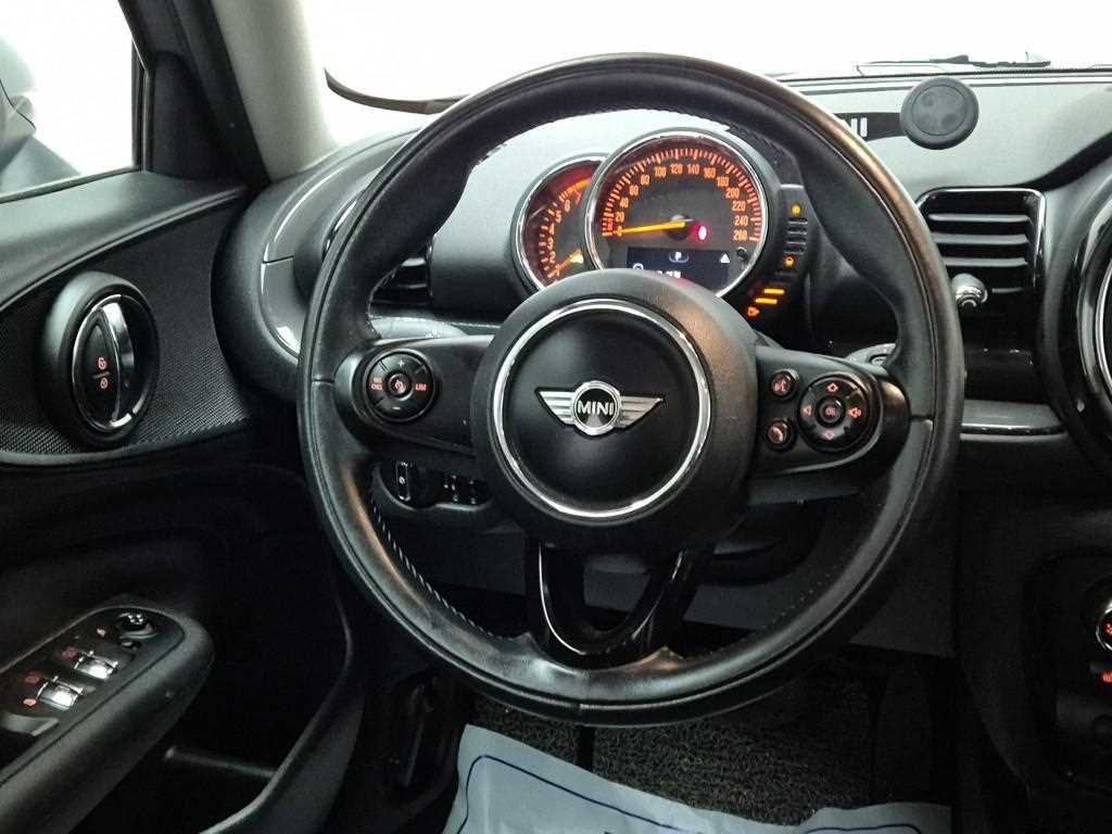 Mini Clubman - Vista 9