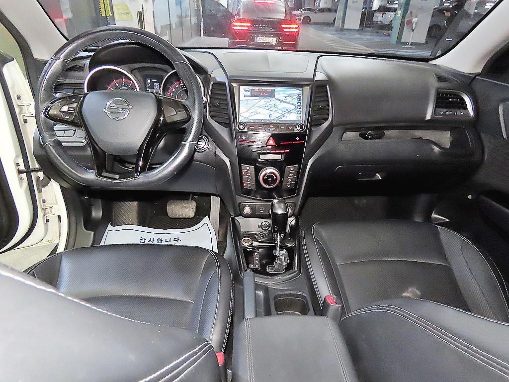 Ssangyong Tivoli - Vista 10