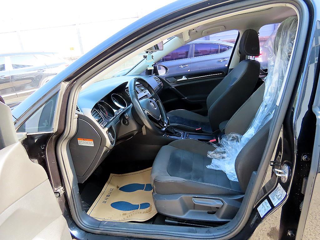 Volkswagen Golf - Vista 5