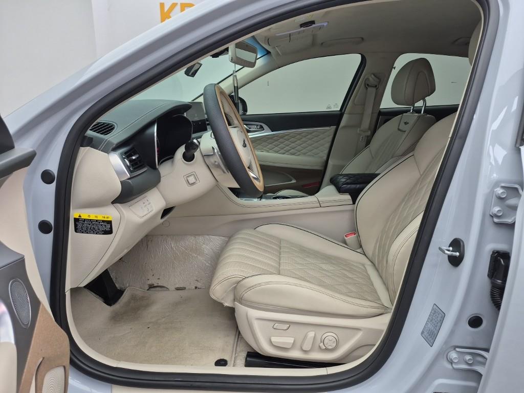 Genesis G70 - Vista 11