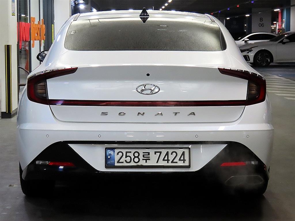 HYUNDAI Sonata - Vista 5