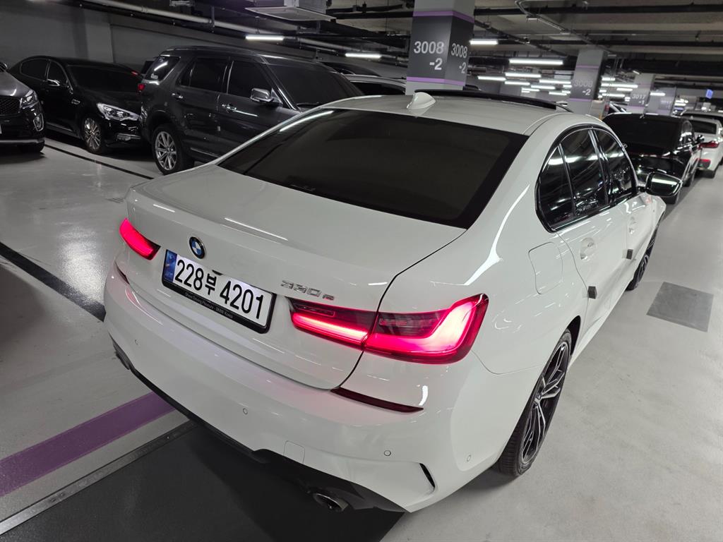 BMW 3 series - Vista 4