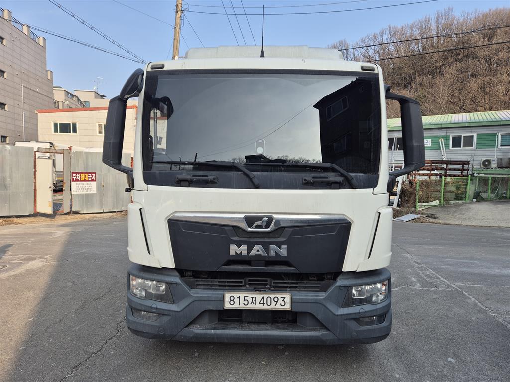 medium and large cargo Live Fish Car - Vista 2