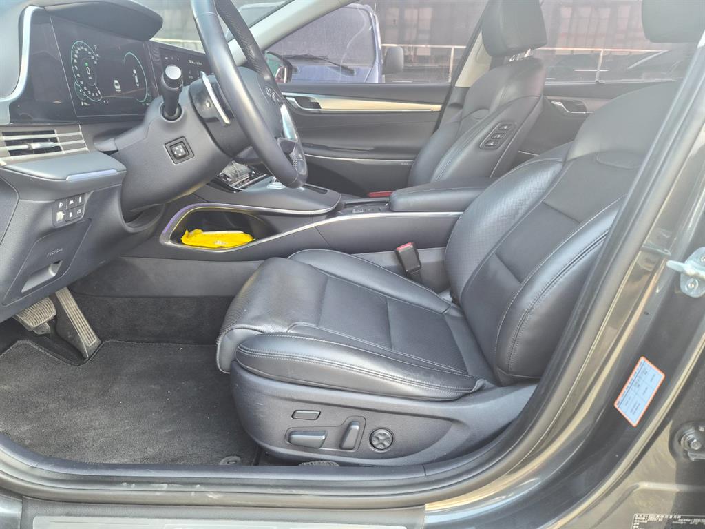 HYUNDAI Grandeur - Vista 9