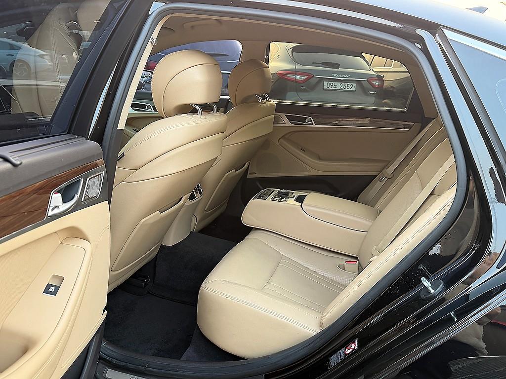 Genesis G80 - Vista 7