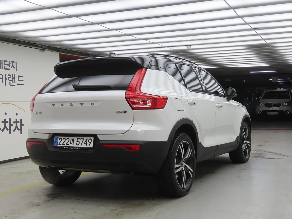 Volvo XC40 - Vista 4