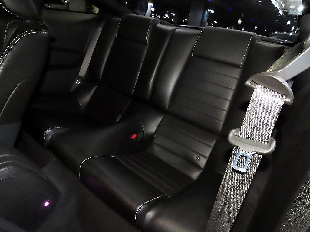 Ford Mustang - Vista 7