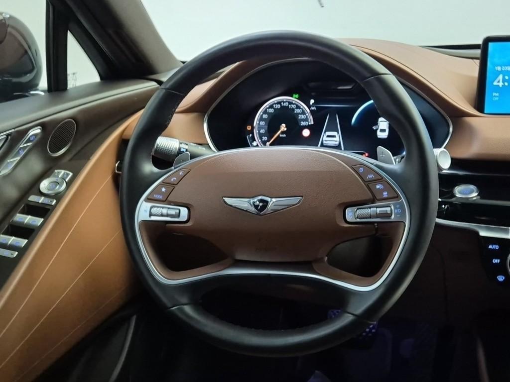 Genesis G80 - Vista 9