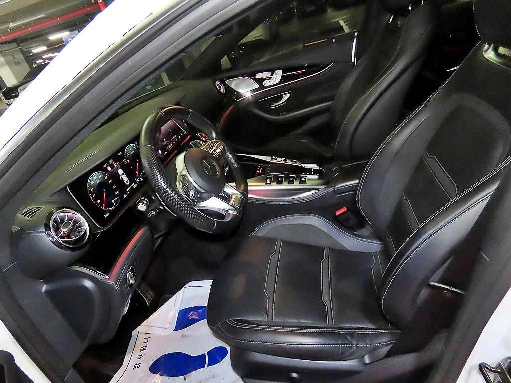 Mercedes Benz AMG GT - Vista 6